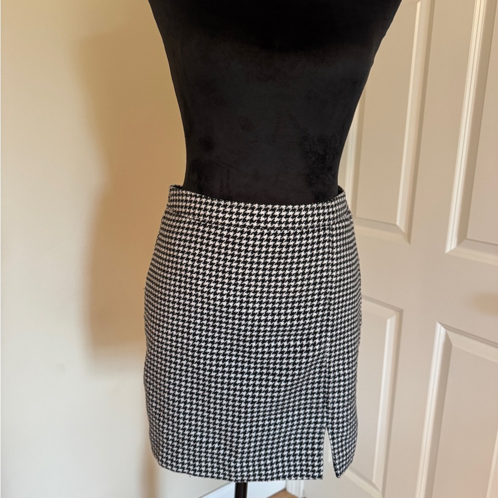 Holster Houndstooth Mini Skirt - Black & White - size XS